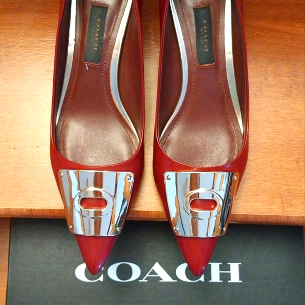 Coach Lawrence Box Leather Calf heel with gold hardware